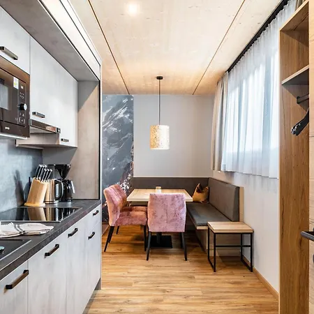 Апартаменты Zum Schwanen - 3 Pflach